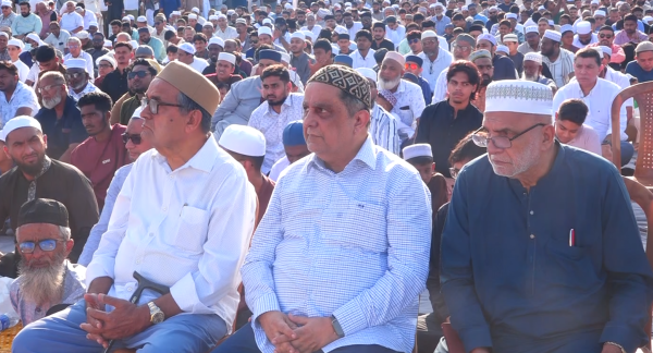 காலி முகத்திடலில் ஈதுல் பித்ர் தொழுகை: ஆயிரக்கணக்கானோர் பங்கேற்பு 